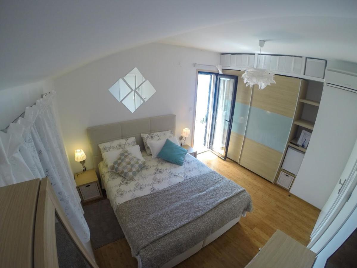 Apartment And Room Sveti Jakov Dubrovnik Eksteriør billede