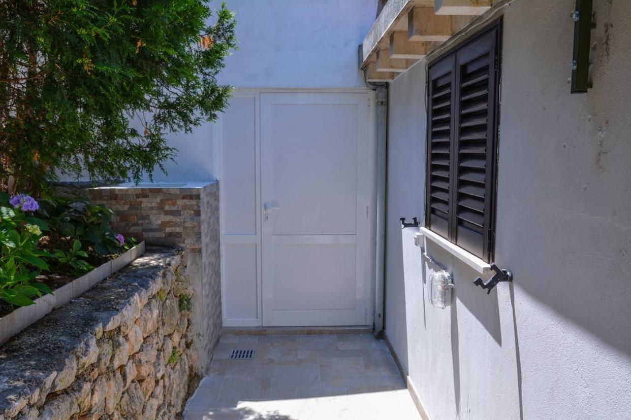 Apartment And Room Sveti Jakov Dubrovnik Eksteriør billede