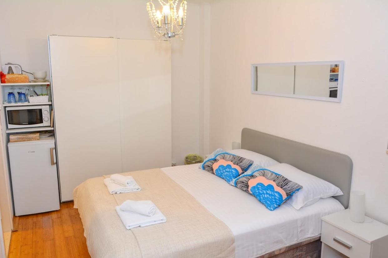 Apartment And Room Sveti Jakov Dubrovnik Eksteriør billede