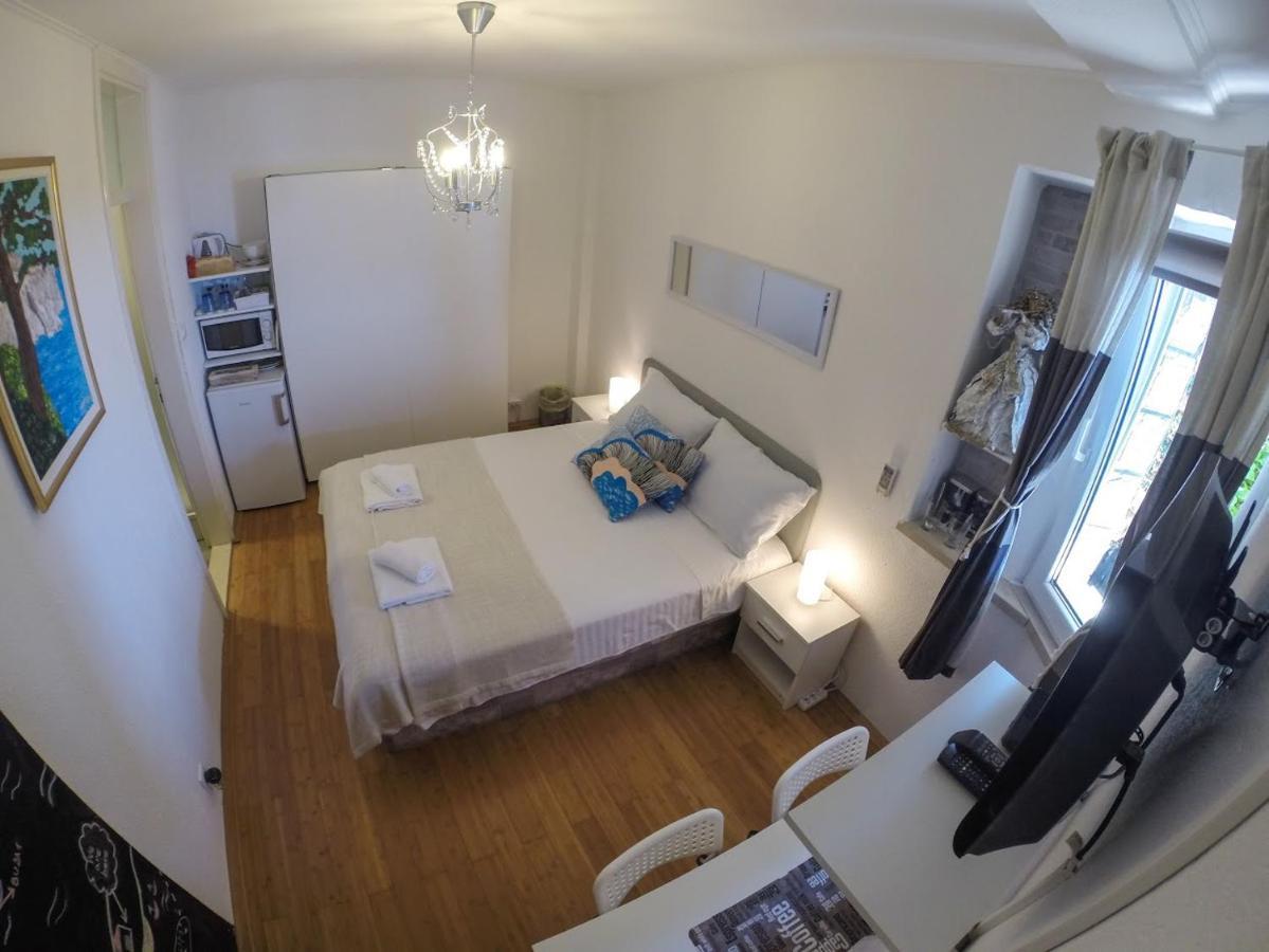 Apartment And Room Sveti Jakov Dubrovnik Eksteriør billede